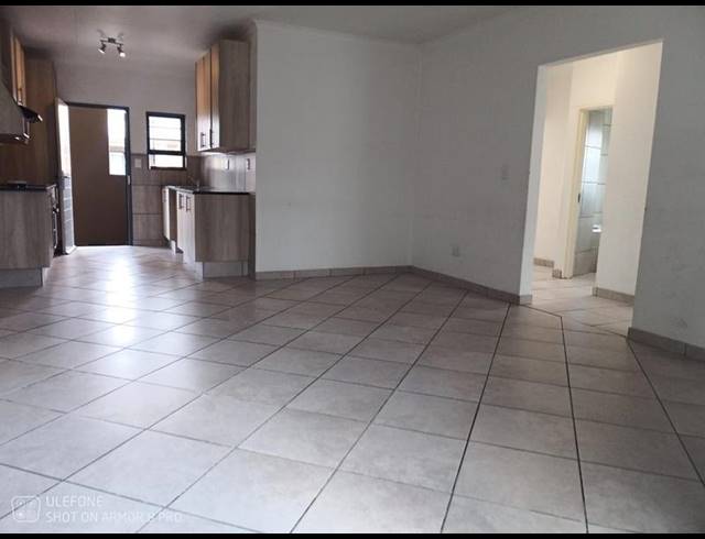 3 BEDROOM TOWNHOUSE FOR SALE IN RAVENSWOOD